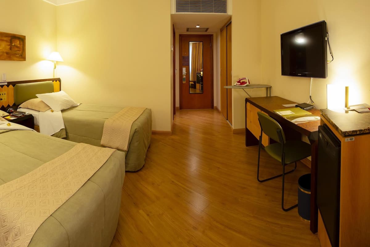 1 bedroom, premium bedding, minibar, in-room safe
