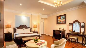 Soundproofing, free WiFi, bed sheets