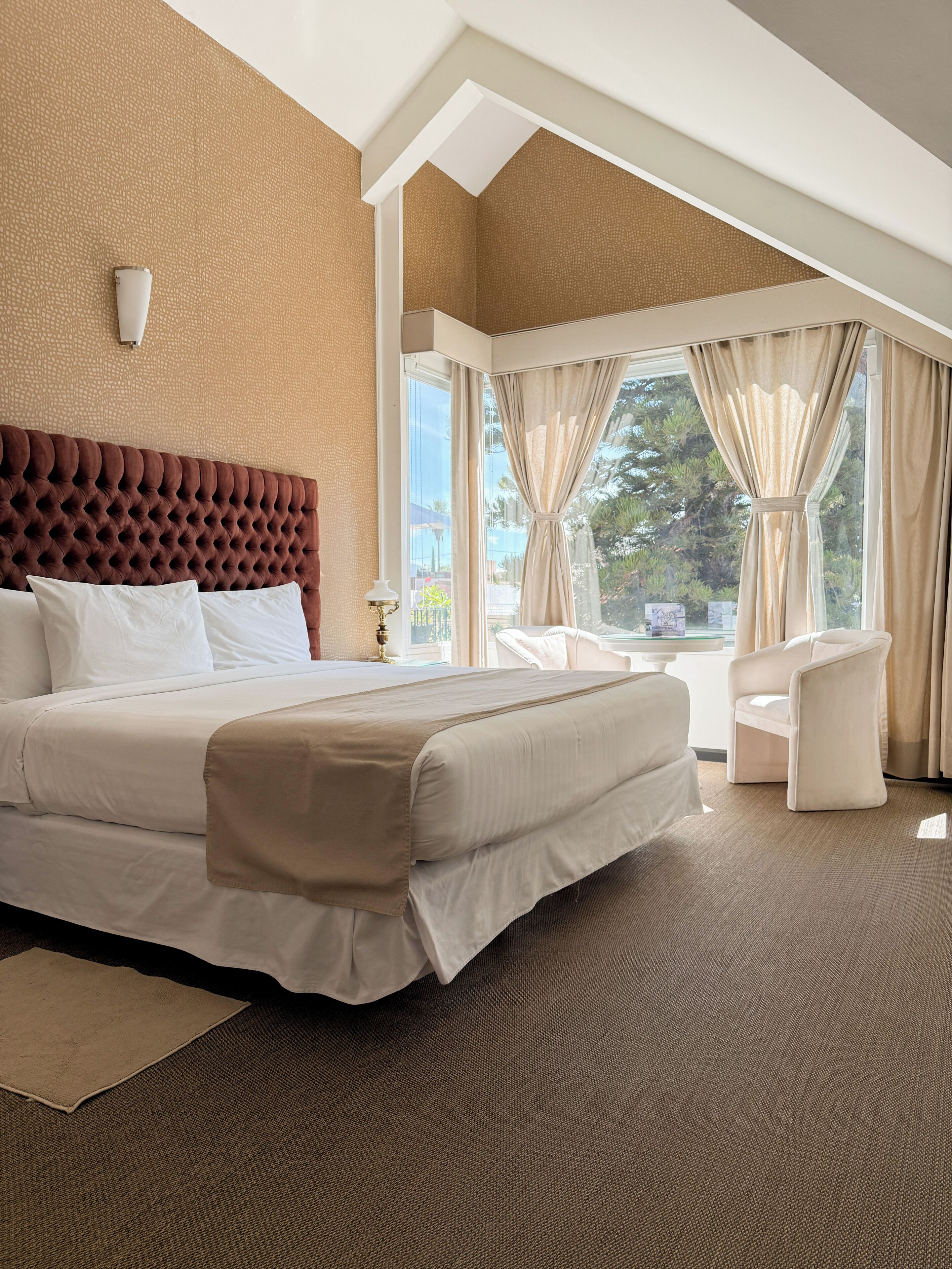 Deluxe Suite | Premium bedding, down duvets, Select Comfort beds, in-room safe
