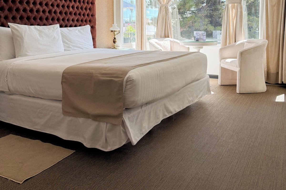 Deluxe Suite | Premium bedding, down duvets, Select Comfort beds, in-room safe