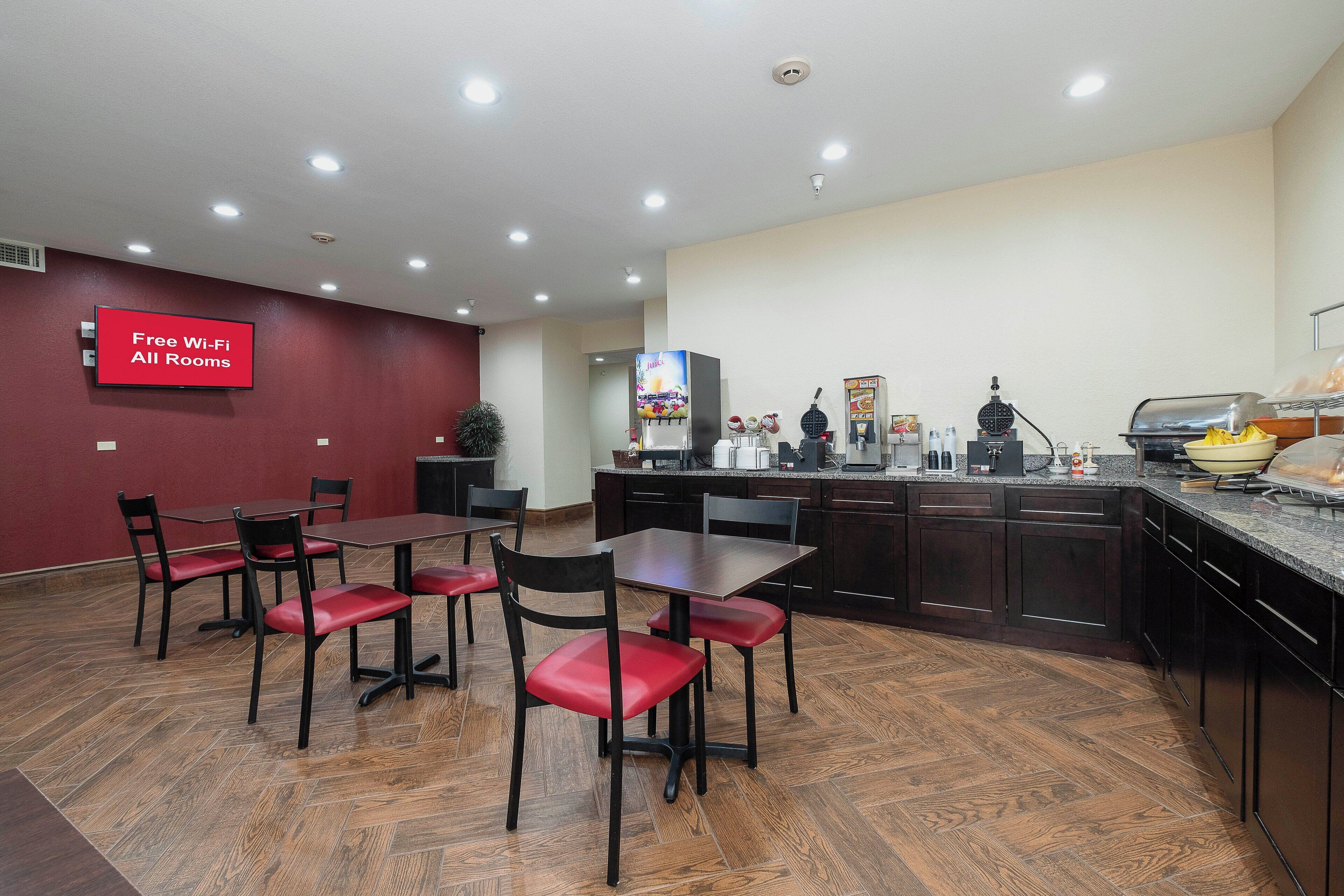 Tägliches inbegriffenes kontinentales Frühstück