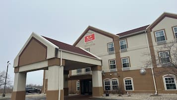 Vista frontal de la propiedad