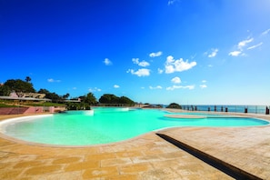 2 outdoor pools, open 10:00 AM to 9:00 PM, pool loungers - Belver Porto Dona Maria Resort (Lagos)