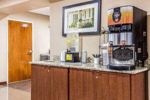 Free daily continental breakfast 