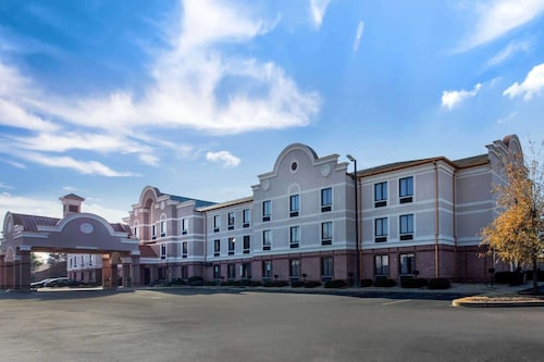 Comfort Inn & Suites Airport - American Way