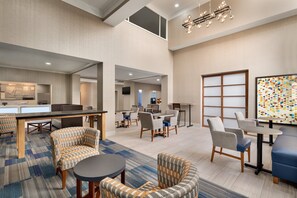 Exterior - Holiday Inn Express Hotel & Suites Auburn - University Area by IHG (Auburn)