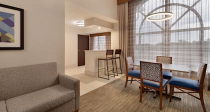 Holiday Inn Express Hotel & Suites Auburn - University Area by IHG