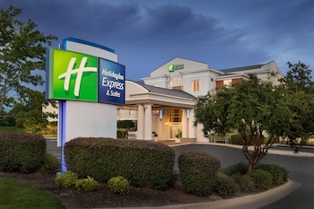 Holiday Inn Express Hotel & Suites Auburn - University Area by I