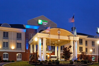 Holiday Inn Express Hotel & Suites Cullman by IHG