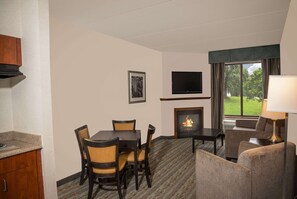 Svit Executive - flera sängar - icke-rökare | Duntäcken, värdeförvaringsskåp på rummet och skrivbord