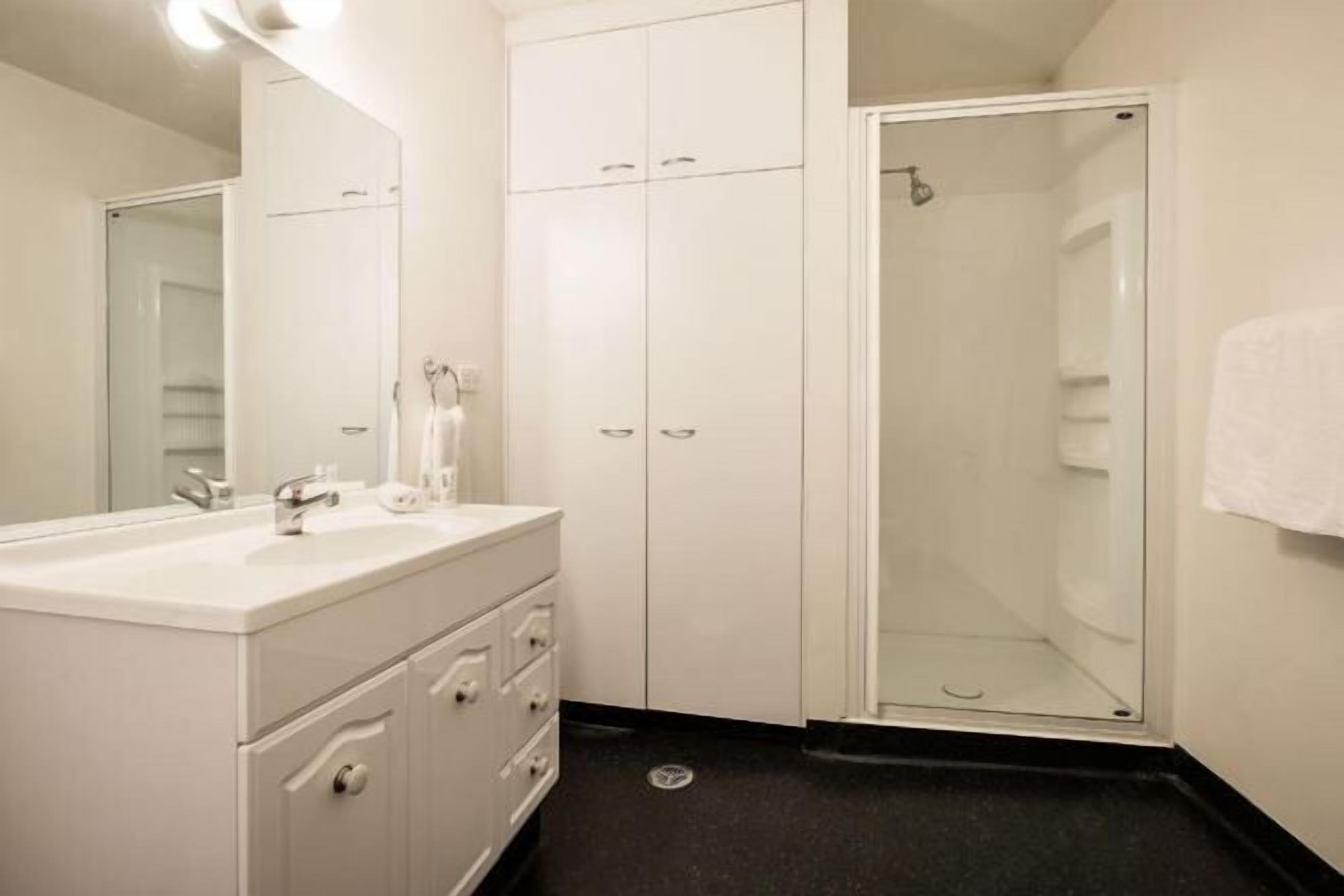 Bathroom | Hair dryer, towels, soap, shampoo