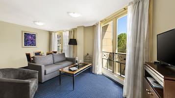 Executive suite | 1 slaapkamer, een minibar, een kluis op de kamer