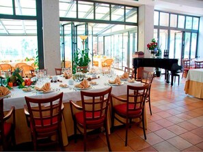 Frühstück, Mittagessen, Abendessen, mediterrane Küche 