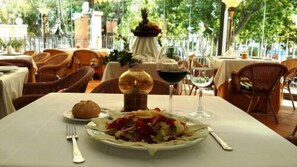 Buffet breakfast on weekends (EUR 10 per person)