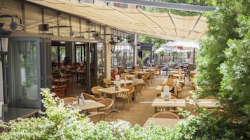 Breakfast, lunch, dinner served; Mediterranean cuisine