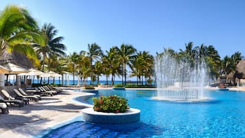 Outdoor pool, pool umbrellas, sun loungers