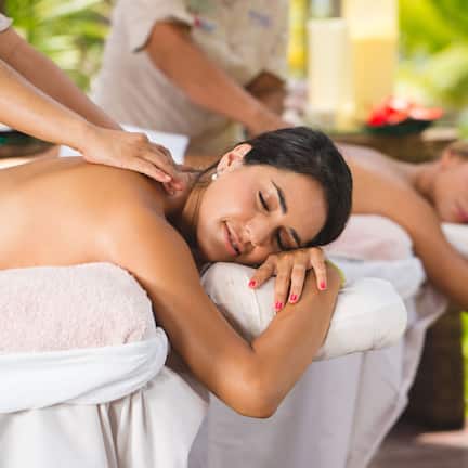 Couples treatment rooms, sauna, hot tub, steam room, Turkish bath