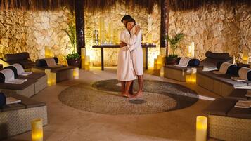 Espace de soins pour les couples, sauna, bain Ă remous, hammam, hammam