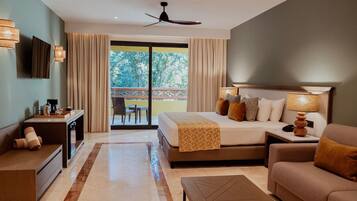 Junior Suite | Mini-bar avec articles gratuits, coffres-forts dans les chambres