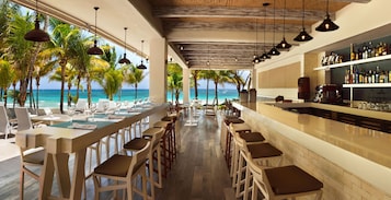 3 bars/lounges, tapas bar