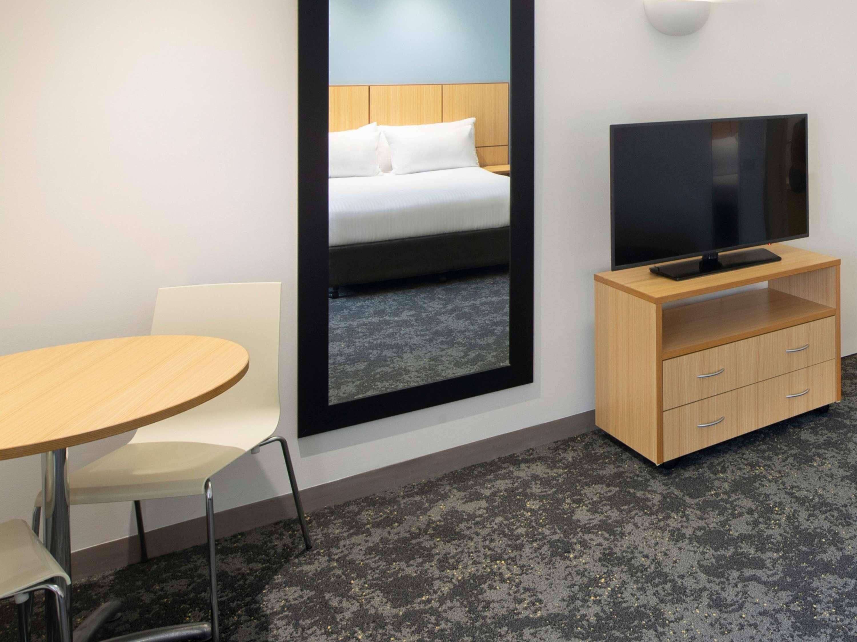 In-room safe, laptop workspace, iron/ironing board