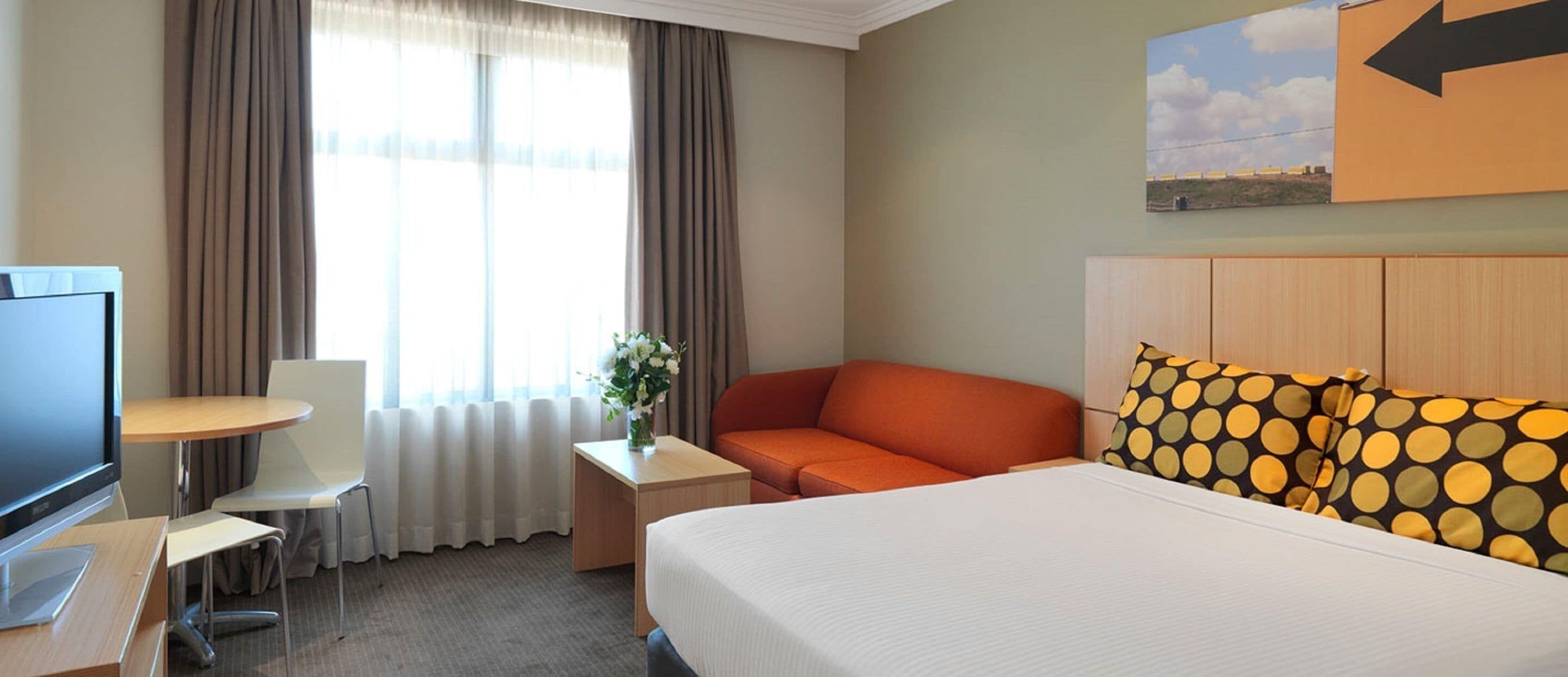 Literie de qualité supérieure, coffres-forts dans les chambres, bureau