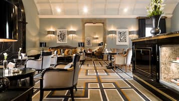 Bar (in der Unterkunft)