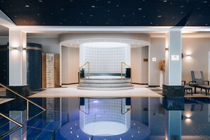 Indoor pool, pool loungers