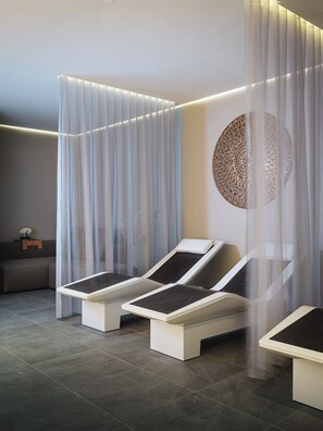 Sauna, soins corporels, soins d'aromathérapie, enveloppements corporels