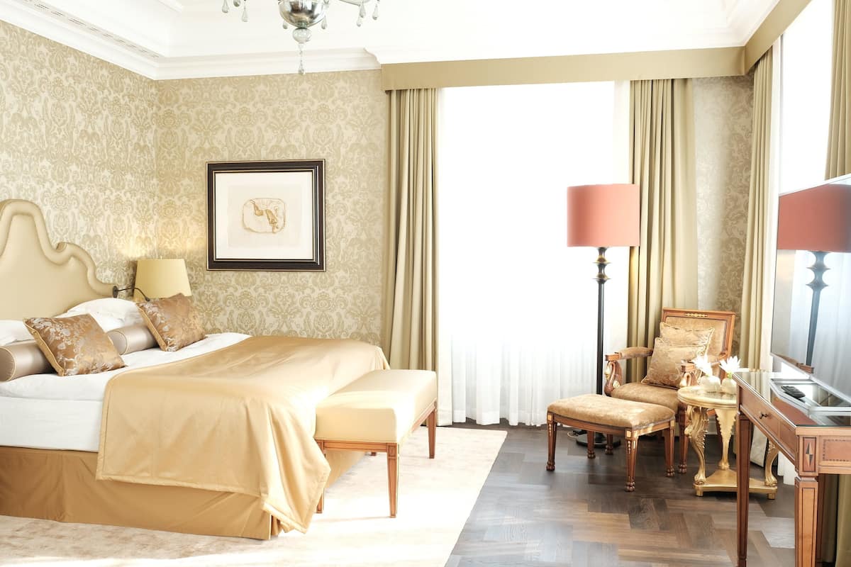suite (kurfuersten) | 1 bedroom, frette italian sheets, premium bedding, free minibar
