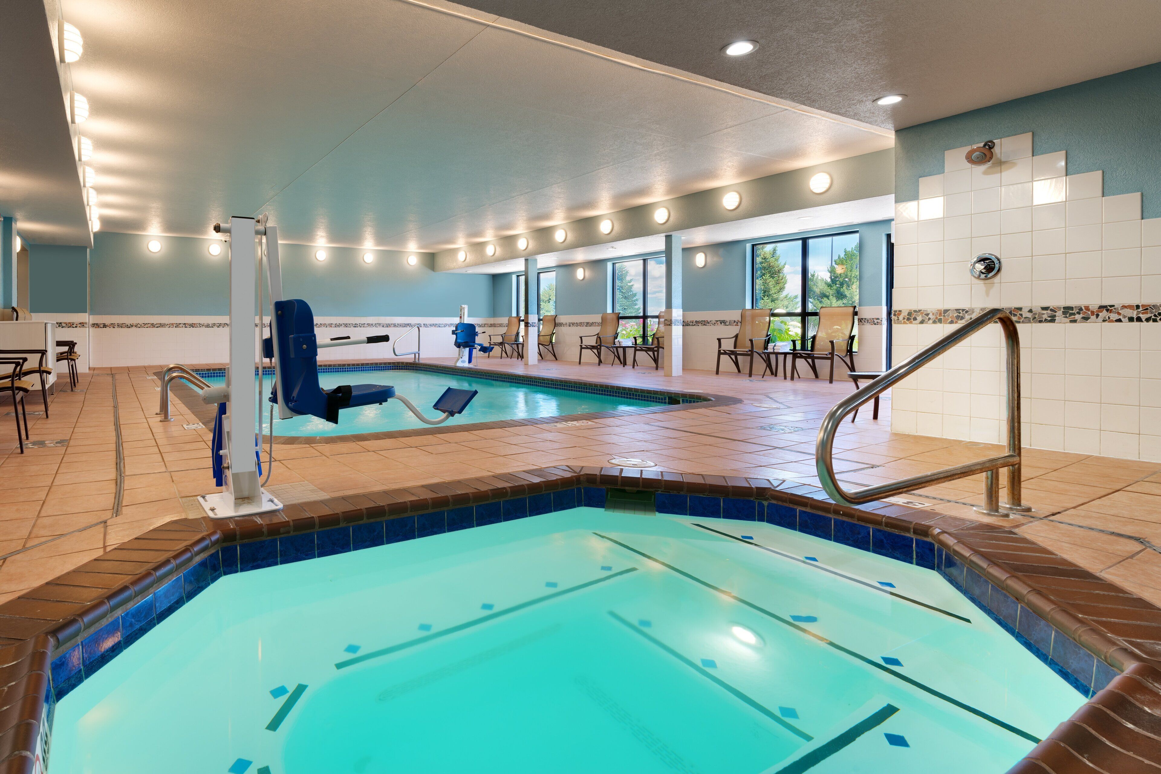 indoor pool, open 6 am to 10:00 pm, pool loungers