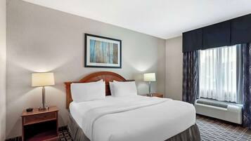 BĂŒgeleisen/BĂŒgelbrett, kostenloses WLAN, BettwĂ€sche