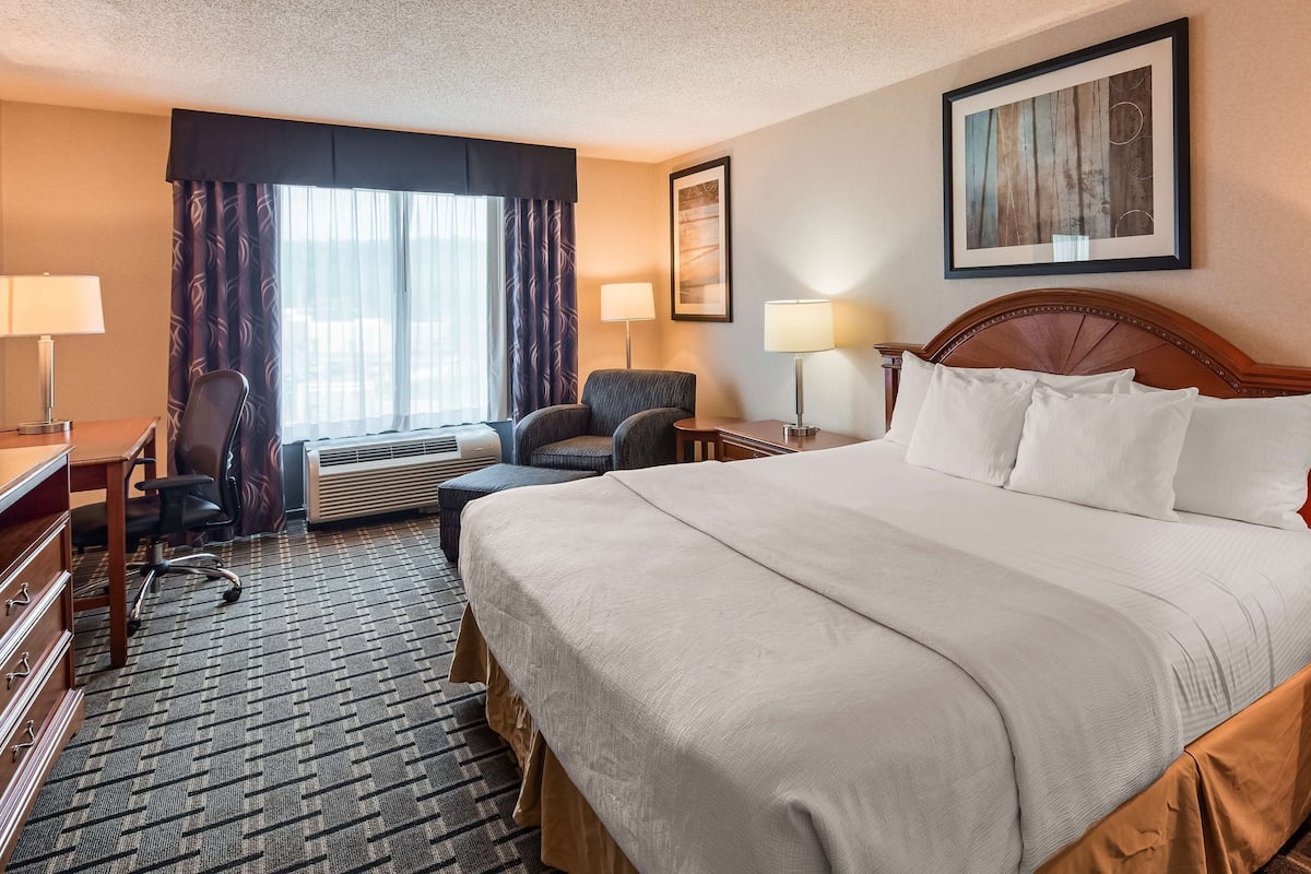 مكواة/لوح كي وواي فاي مجانًا وملاءات أسرّة