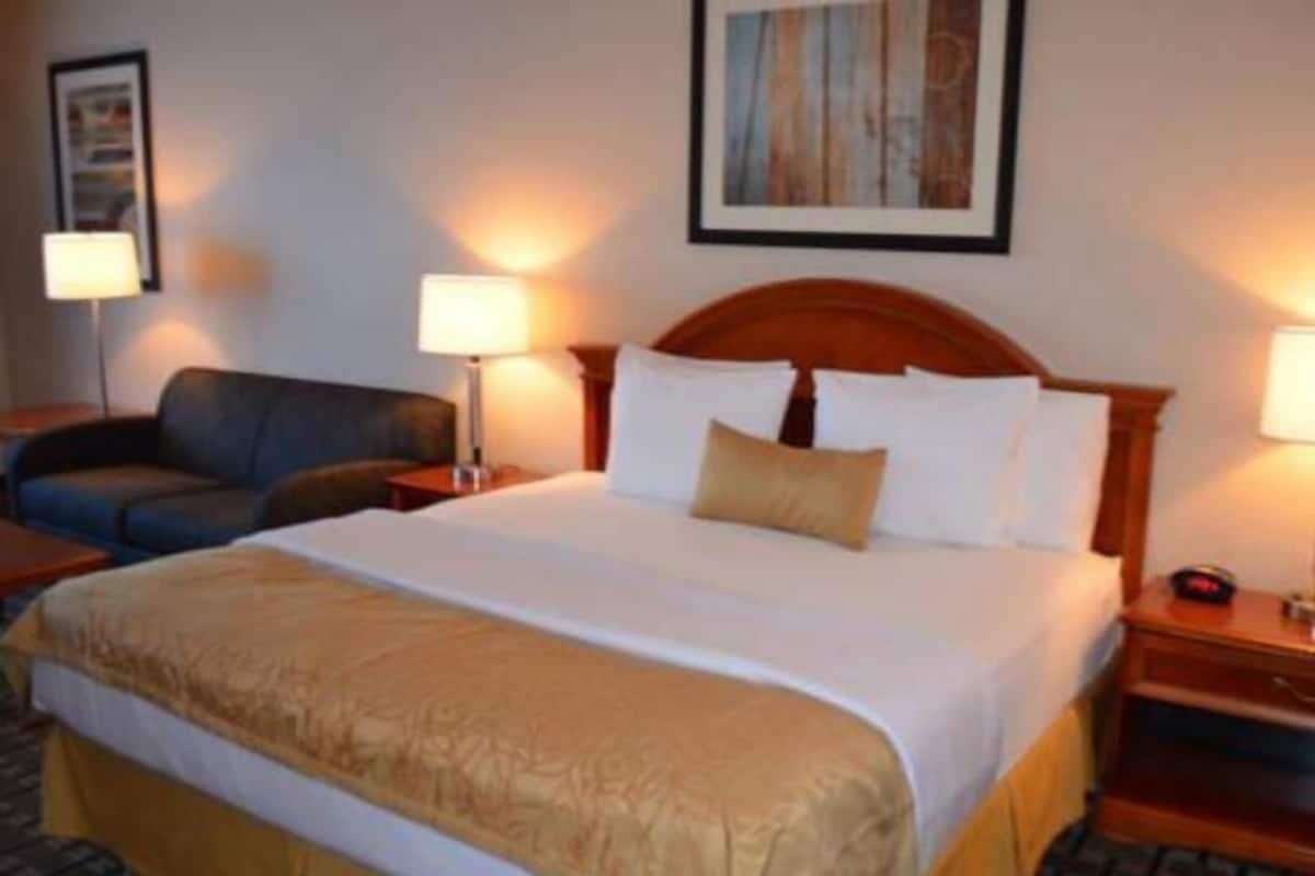 Fer et planche à repasser, Wi-Fi gratuit, draps fournis