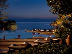 2 outdoor pools, open 8:00 AM to 7:00 PM, free cabanas, pool umbrellas