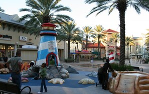 Point of interest - Holiday Inn Express Destin E - Commons Mall area by IHG (Destin)