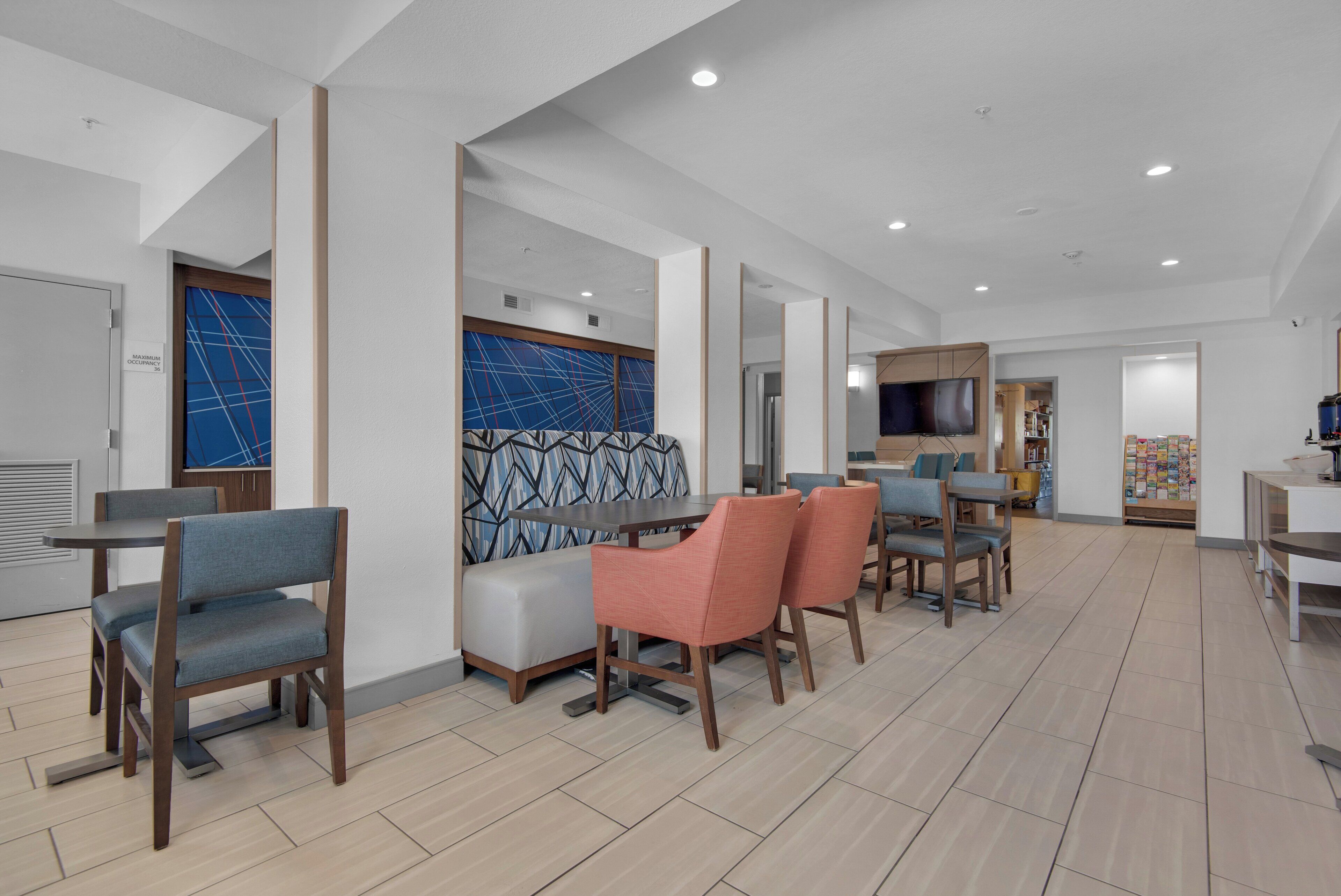 Photo - Holiday Inn Express Destin E - Commons Mall area by IHG