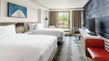 Zimmersafe, Schreibtisch, Verdunkelungsvorhänge, Bügeleisen/Bügelbrett