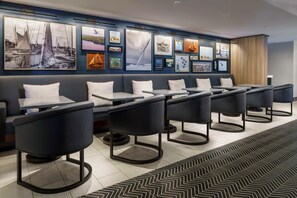 Breakfast area - Hilton Garden Inn Annapolis Downtown (Annapolis)