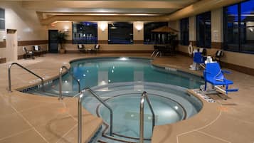 Indendørs pool