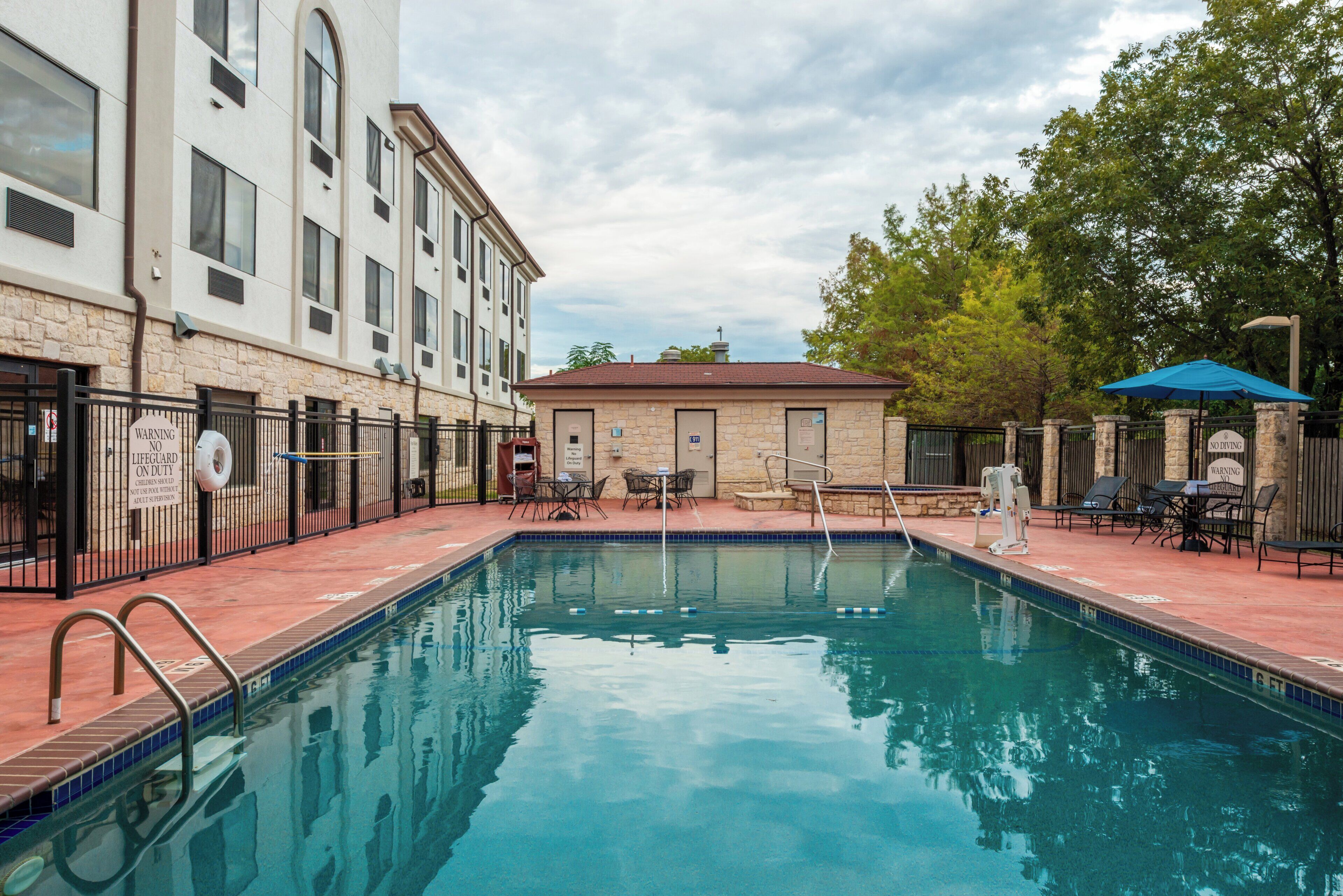 Photo - Holiday Inn Express & Suites Austin NW - Lakeline by IHG