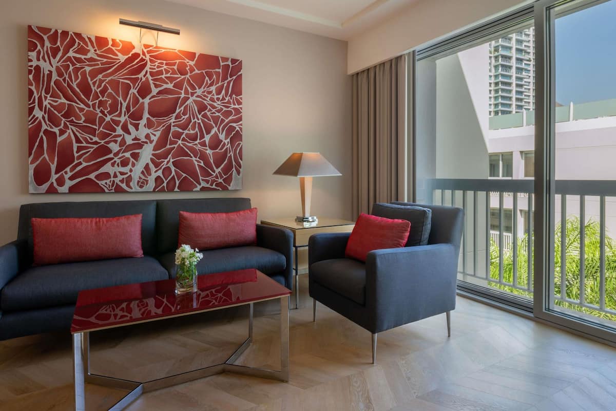Junior Suite, 1 King Bed | 1 bedroom, minibar, in-room safe, desk