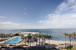 Beach/ocean view - Mövenpick Hotel Beirut (Beirut)