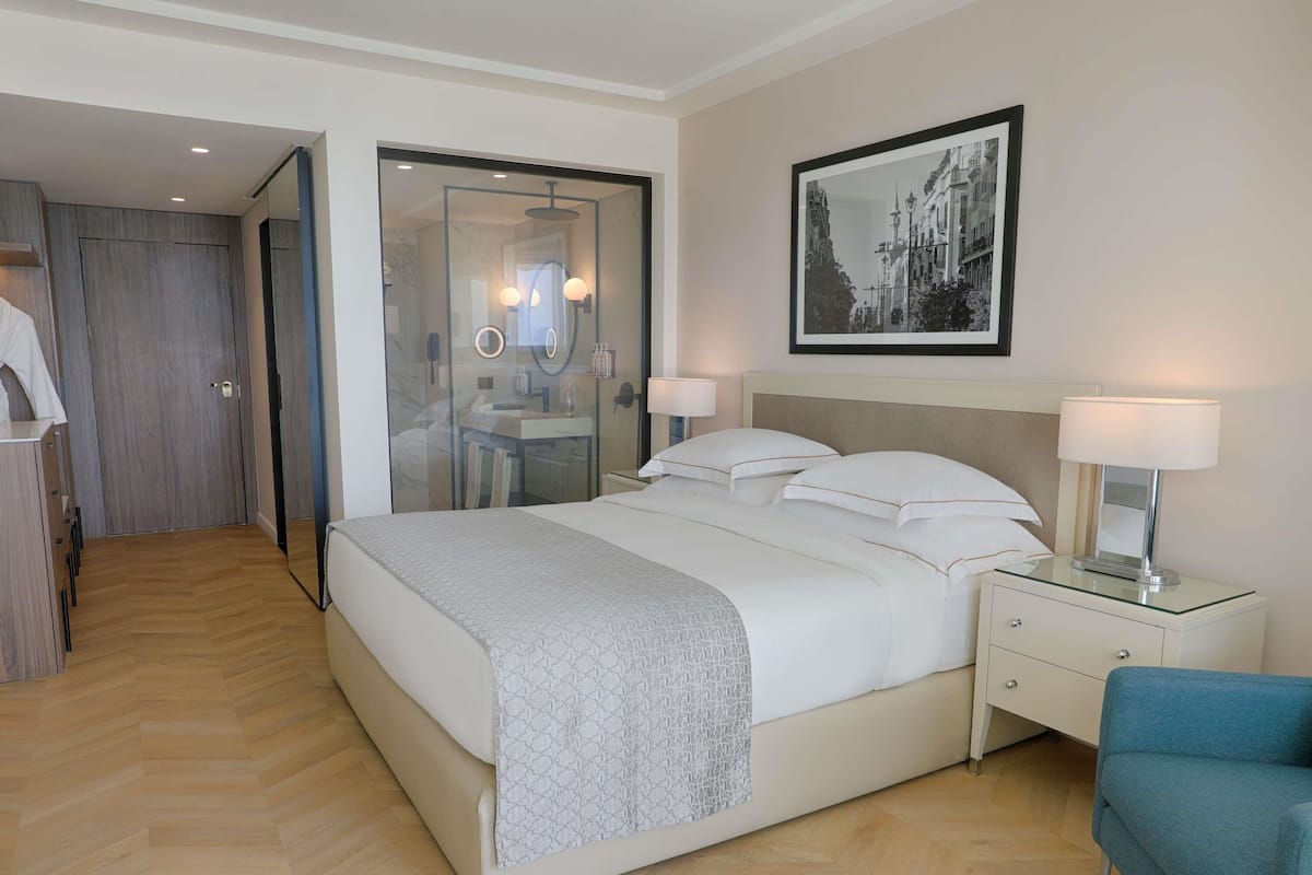 1 habitación, minibar, caja de seguridad en la habitación y escritorio