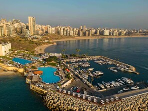 Exterior - Mövenpick Hotel Beirut (Beirut)