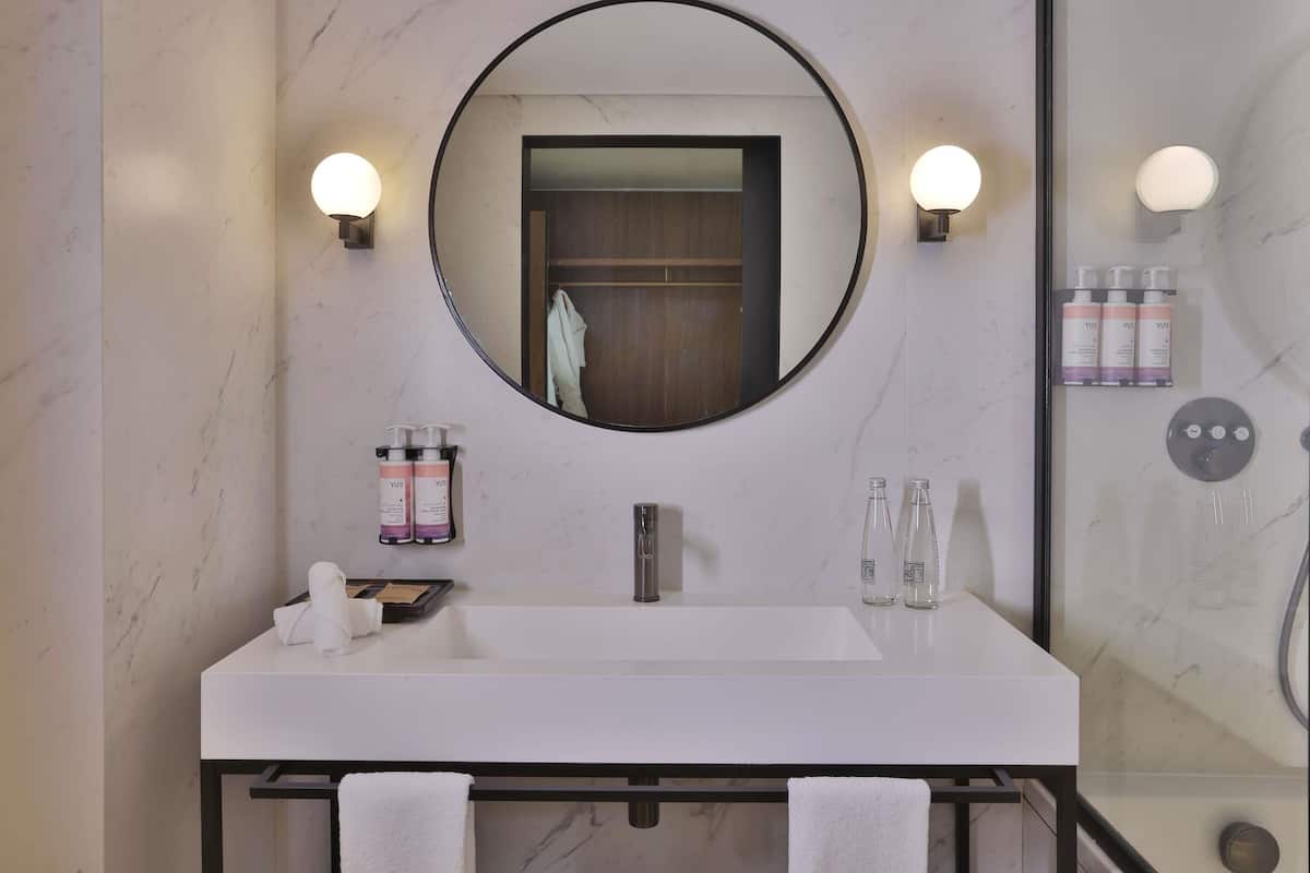 1 bedroom, minibar, in-room safe, desk