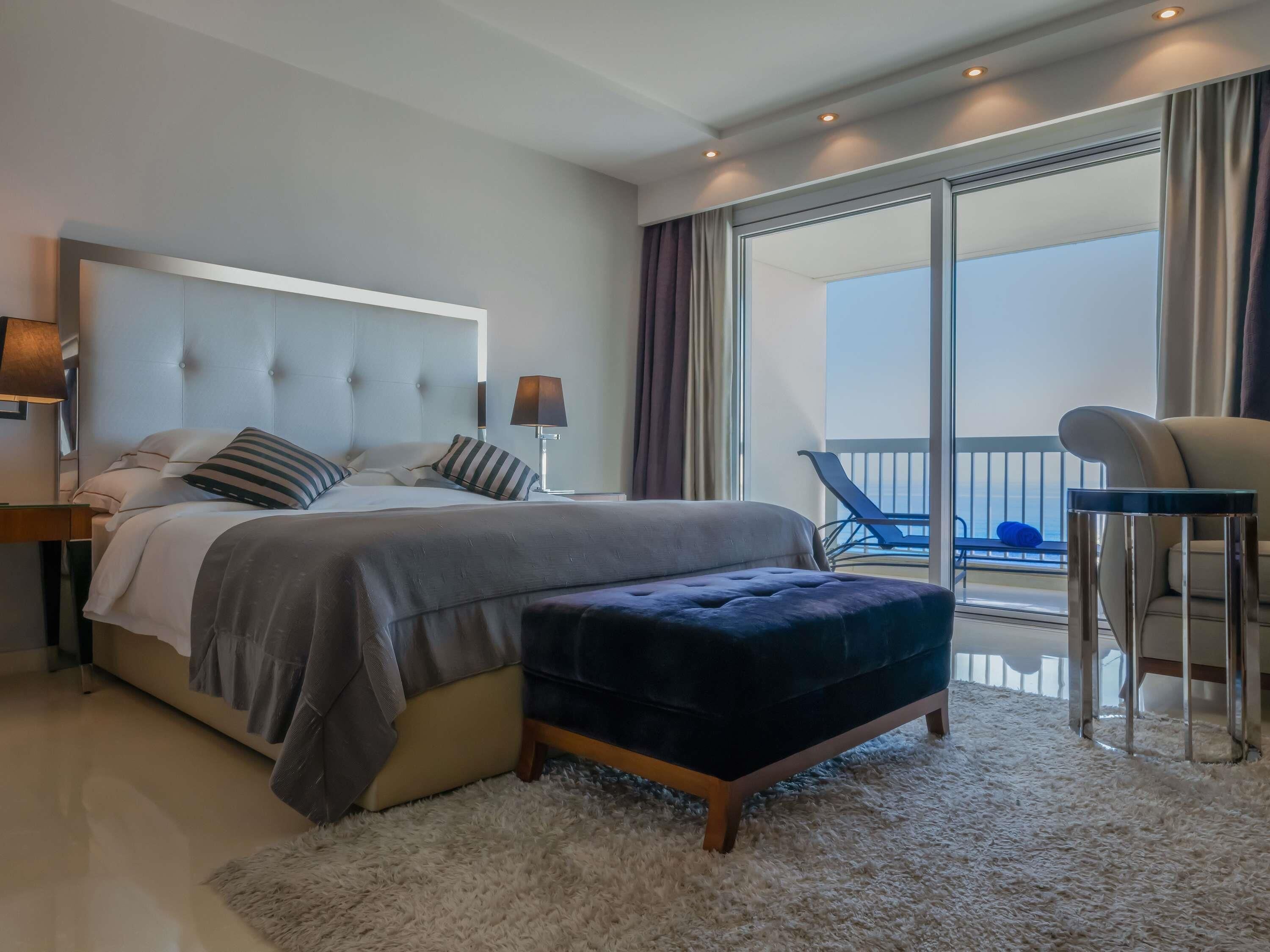Suite, 1 King Bed, Sea View (Ambassador) | 1 bedroom, minibar, in-room safe, desk