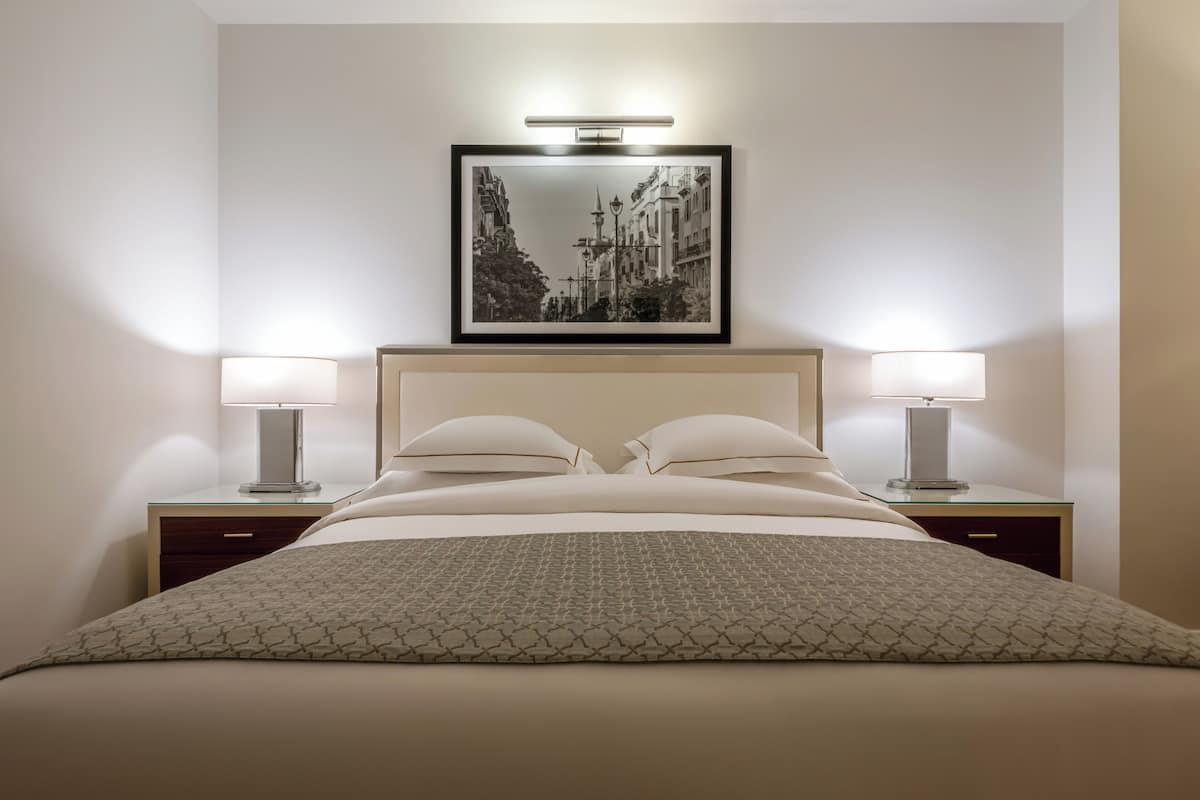 Deluxe Suite, 1 King Bed