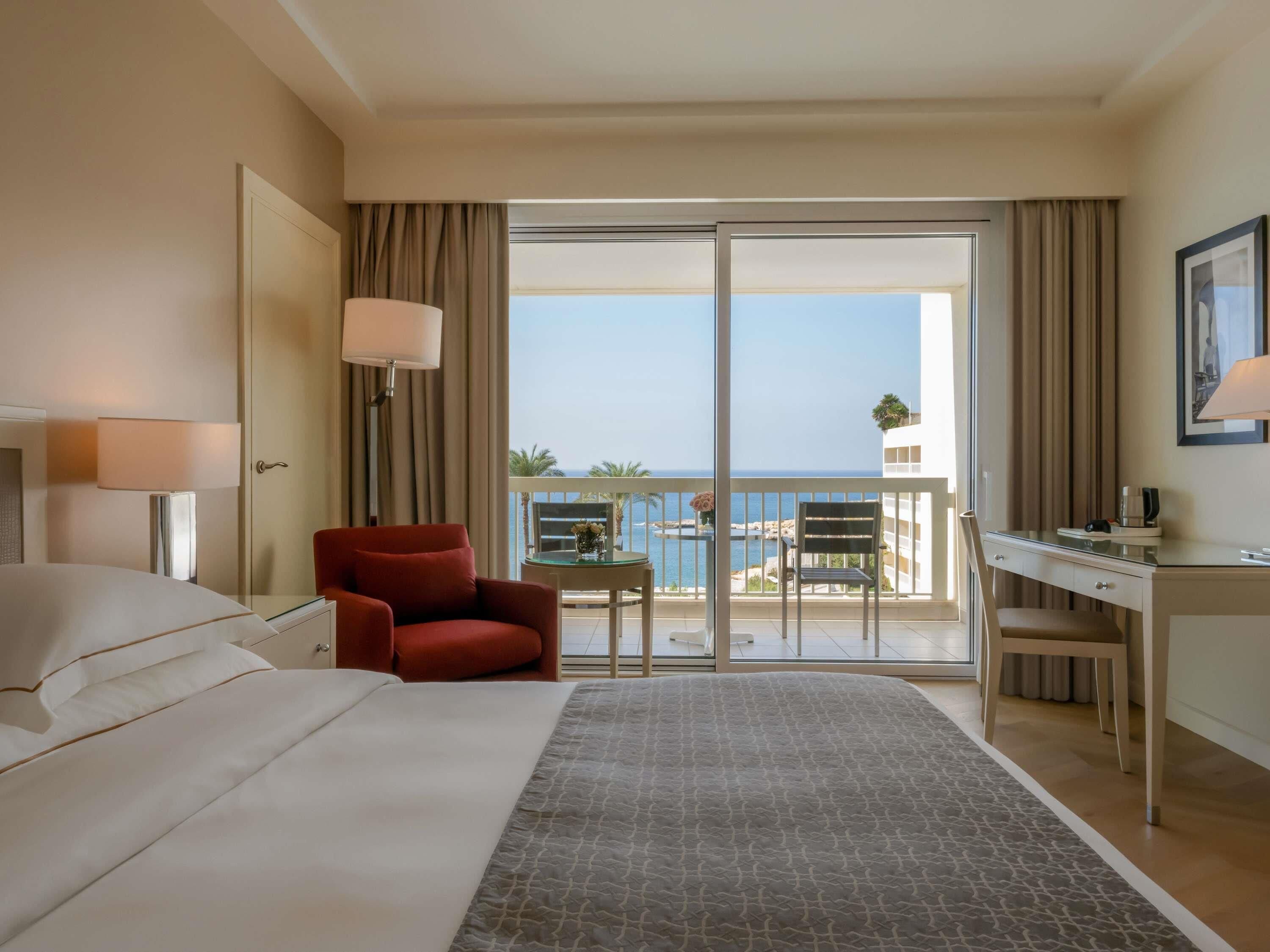 Deluxe Room, 1 King Bed, Sea View