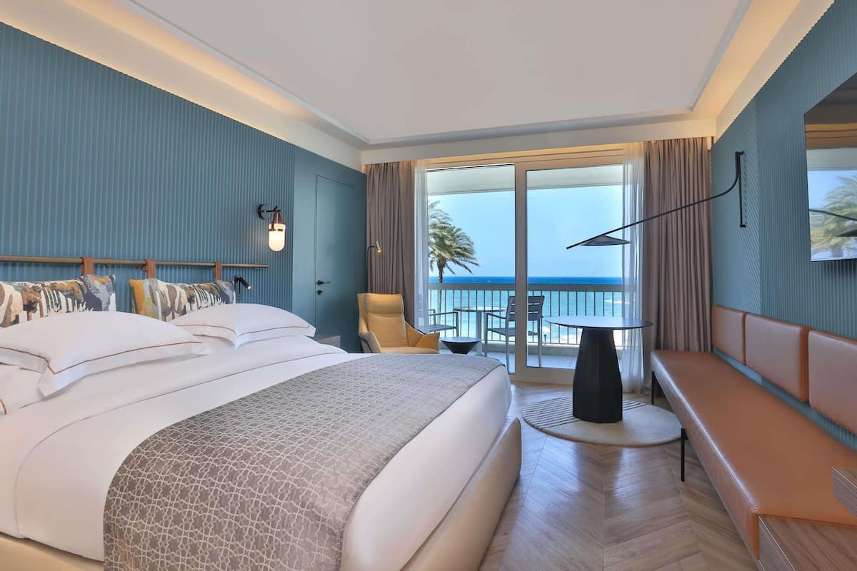 Executive Room, 1 King Bed, Sea View